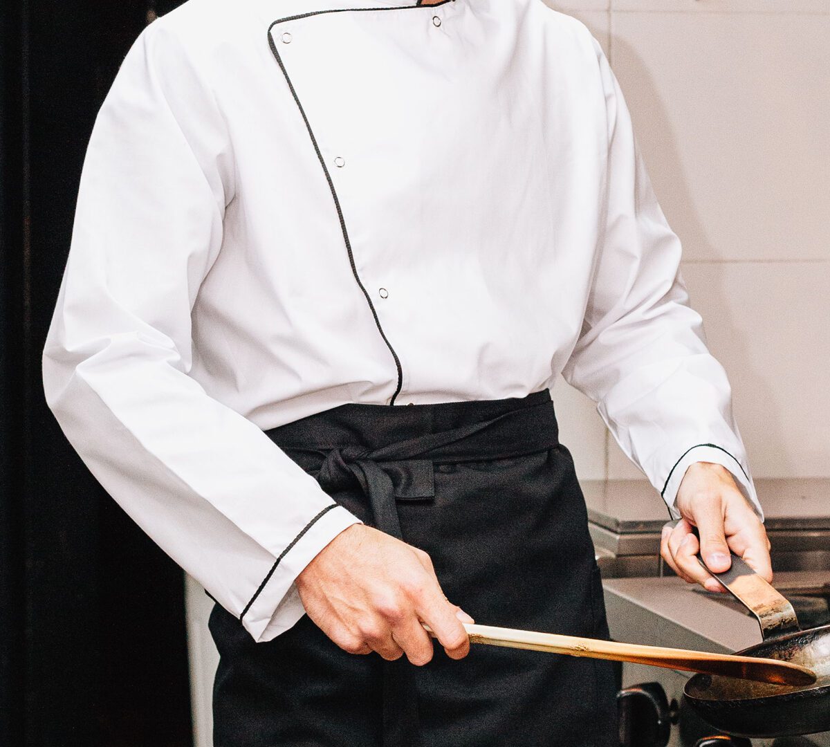 Chaqueta de chef con vivos