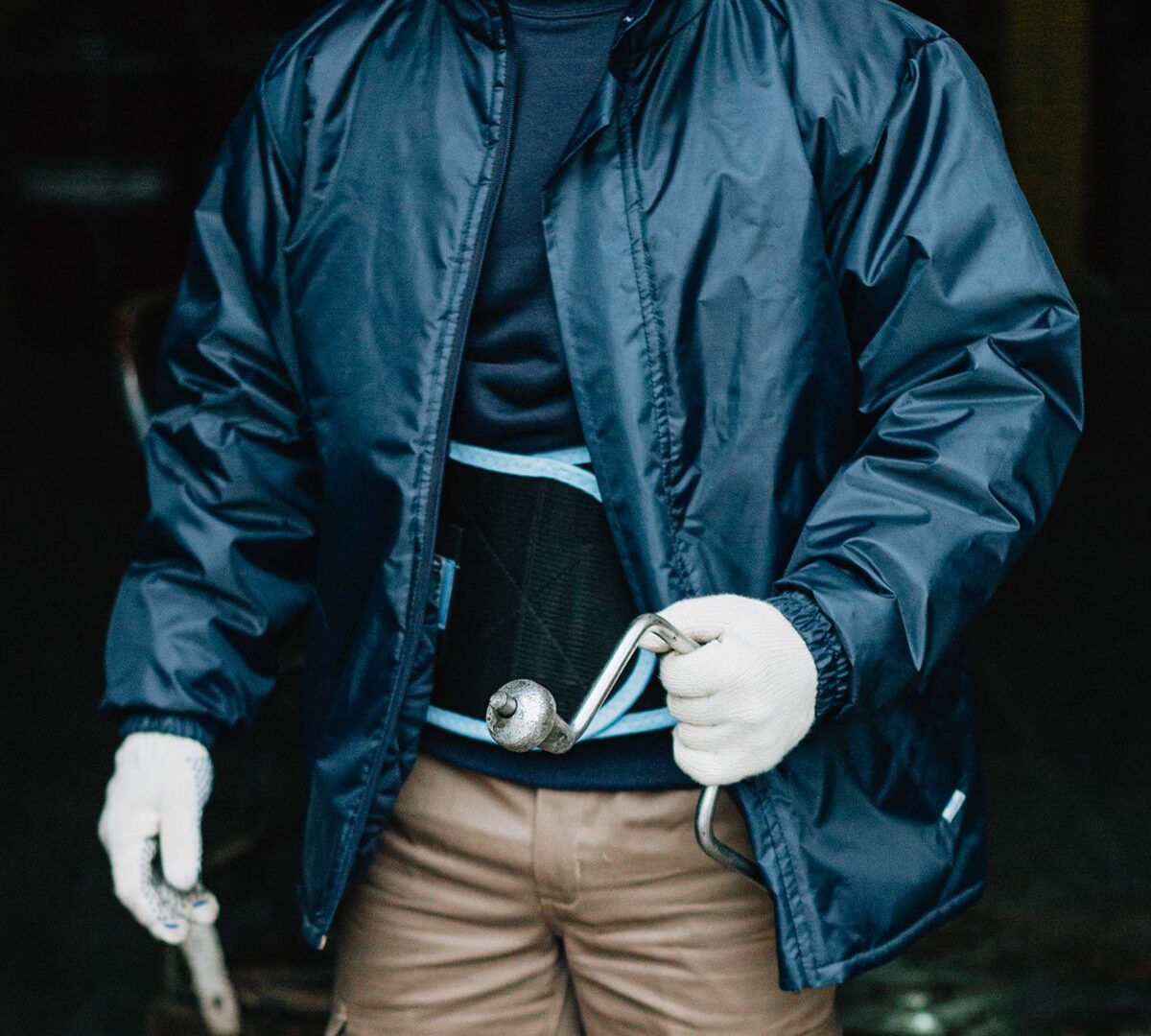 Campera de abrigo de tracker con capucha